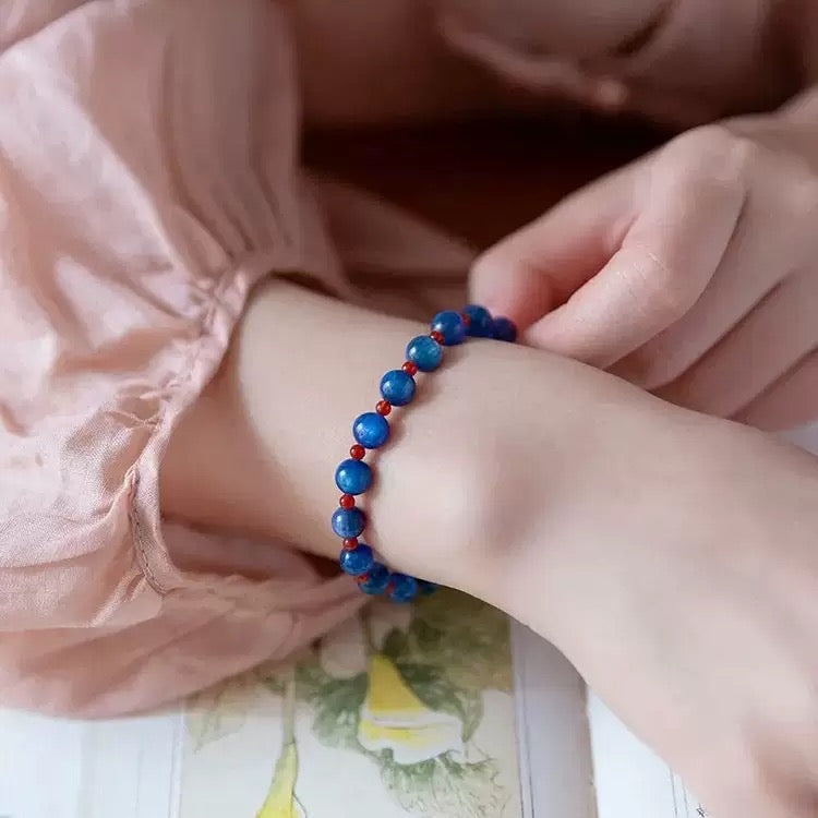 New Chinese Style Contrast Color Blue Gem Crystal & Red Agate Bracelet for Fortune and Balance
Detail Image Alt Texts
Trendy new Chinese blue red contrast color gem women wrist bracelet
Vitality luck energy balancing natural stone accessory for daily styling
Classic oriental color matching gem bracelet for collection and gifts
