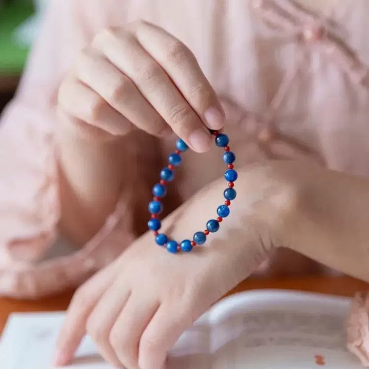 New Chinese Style Contrast Color Blue Gem Crystal & Red Agate Bracelet for Fortune and Balance
Detail Image Alt Texts
Trendy new Chinese blue red contrast color gem women wrist bracelet
Vitality luck energy balancing natural stone accessory for daily styling
Classic oriental color matching gem bracelet for collection and gifts
